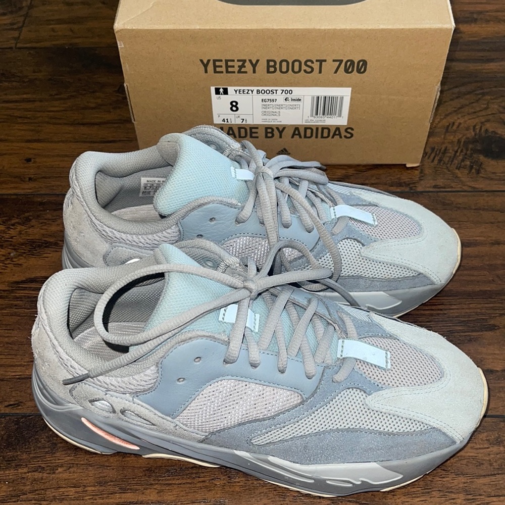 Yeezy boost 700 size 8